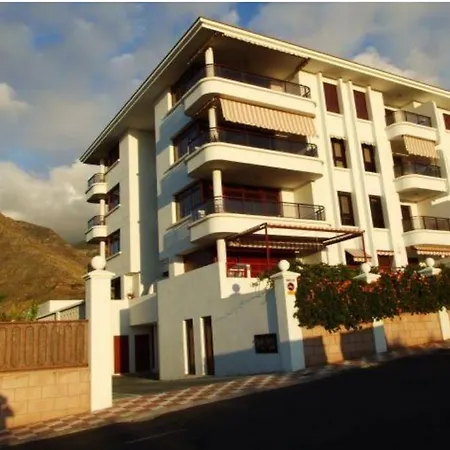 In Bajamar Near Coast Apartmán